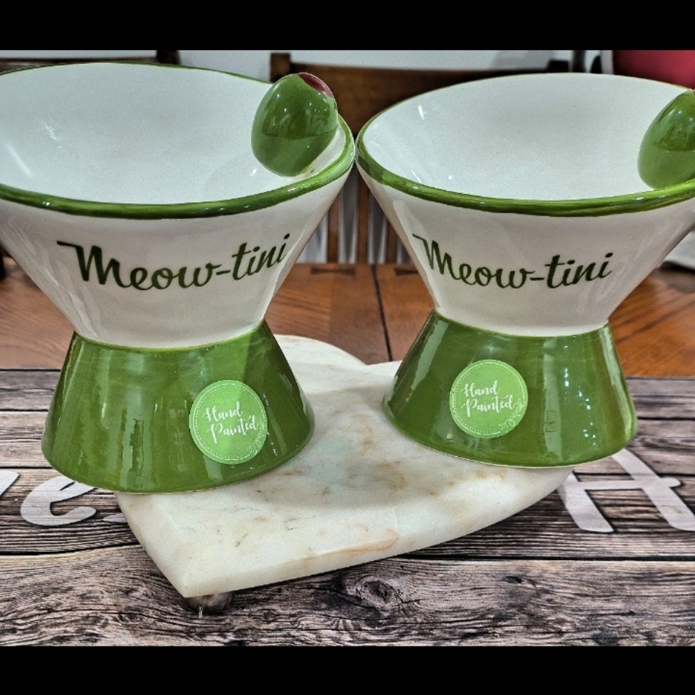 “Meow-tini" Cat Drinking Water Food Tall Bowl Hand Painted Colorful Olive (2)